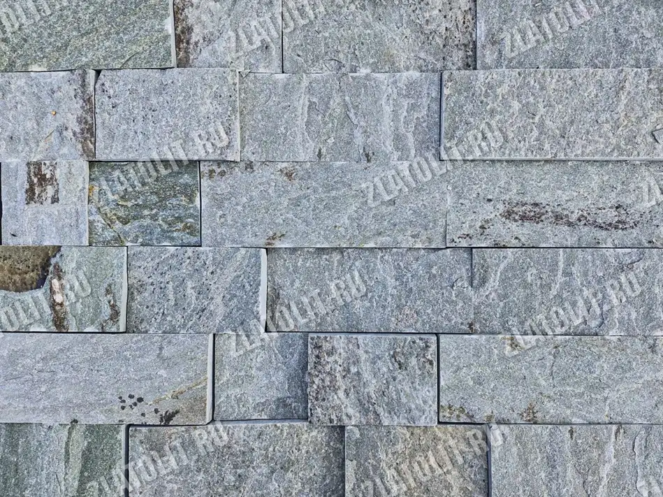 брусчатка из серо-зелёного златолита для мощения в наличии от производителя